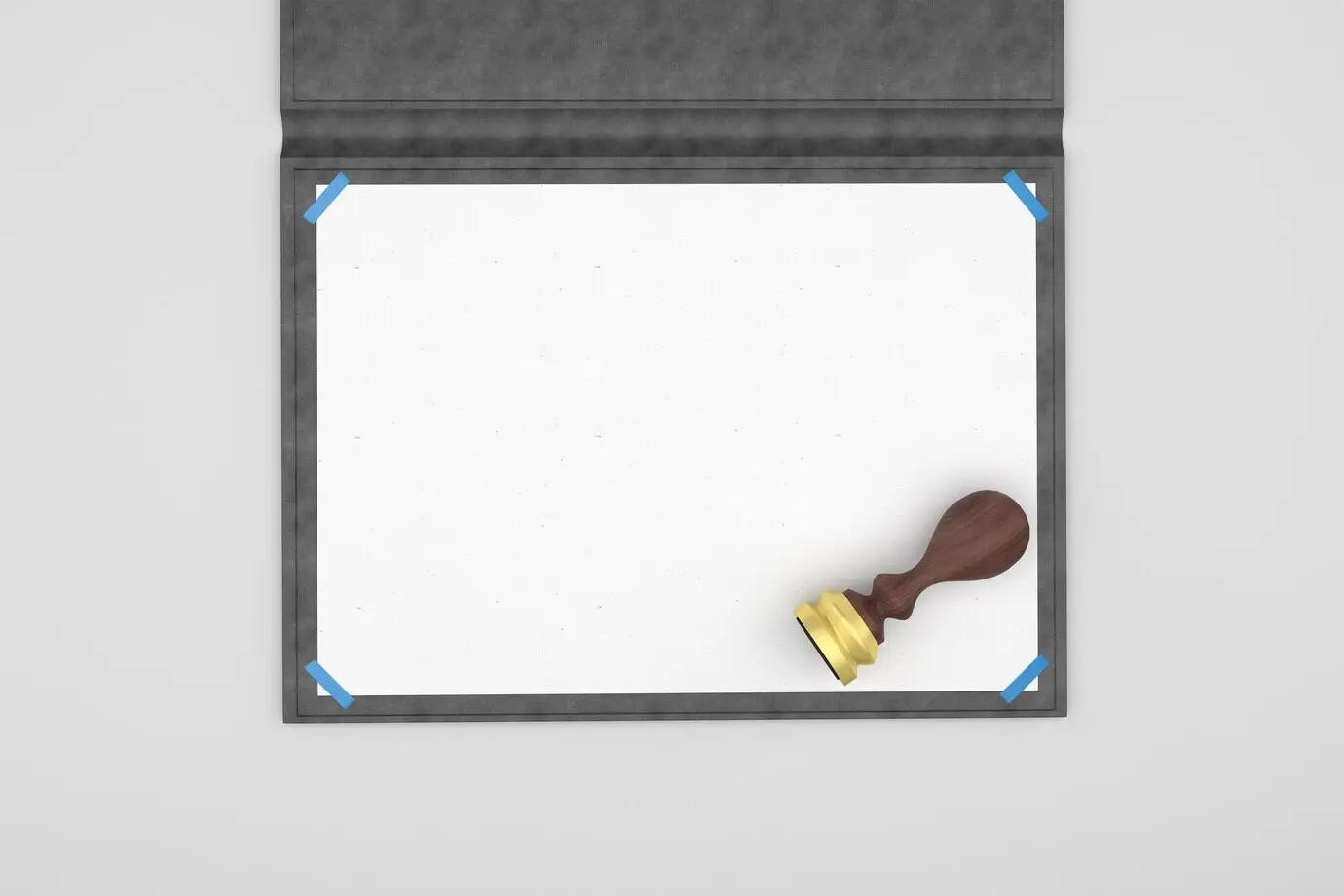 Документ с печатью и синими уголками